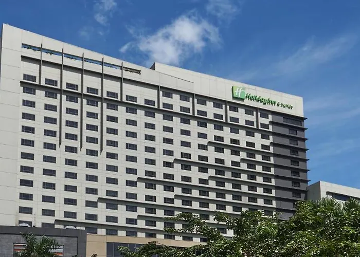 Pets Allowed Hotel Holiday Inn & Suites Makati By Ihg