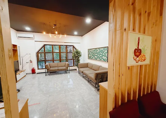 Hotel near College: Sulu Hostel
