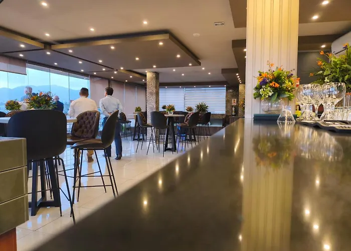 Hotel Fundador By Robles