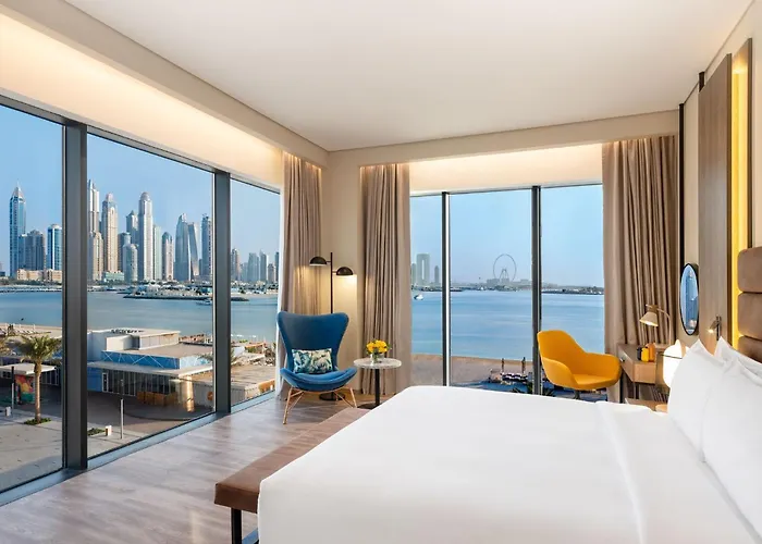 Hotel with view: Voco Dubai The Palm By Ihg