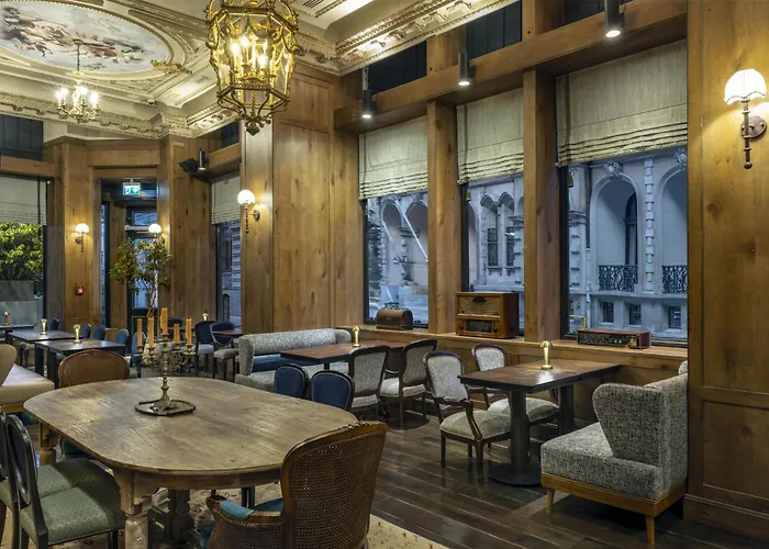 Palazzo Donizetti Istanbul, Tapestry Collection By Hilton