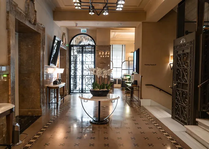 Bank Istanbul, A Member Of Design s