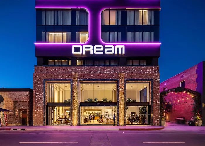 4 star hotel: Dream Hollywood, By Hyatt