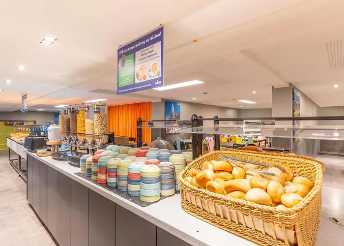 5 star hotels A&O Muenchen Hackerbruecke