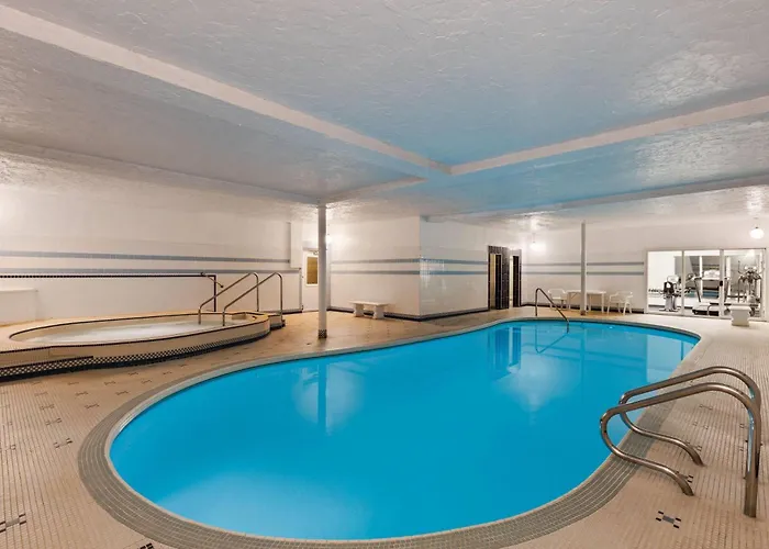 Royal Scot Hotel & Suites, Trademark Collection By Wyndham