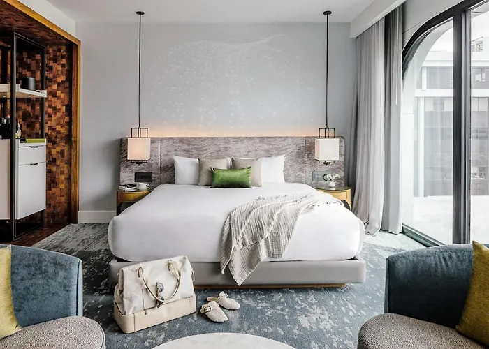 Hotels With Four Stars Dream Hollywood, By Hyatt