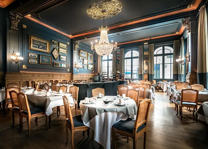 Hotel France Et Chateaubriand