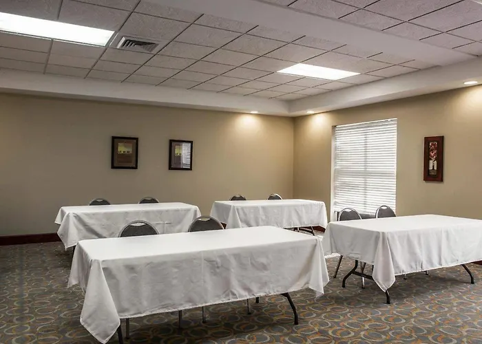Comfort Inn & Suites Lumberton Central I-95