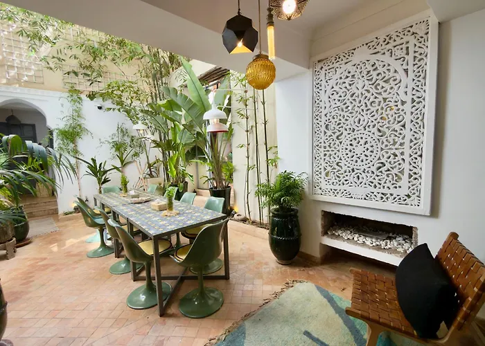 103 Riad Chelsie Pool Rooftop & Hammam