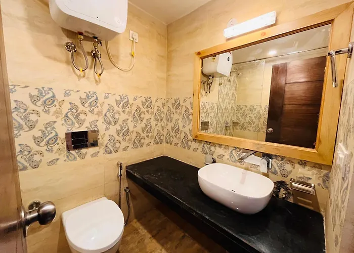 Himalayan Crescent 2 Bedroom Luxury Independent Villas Manali