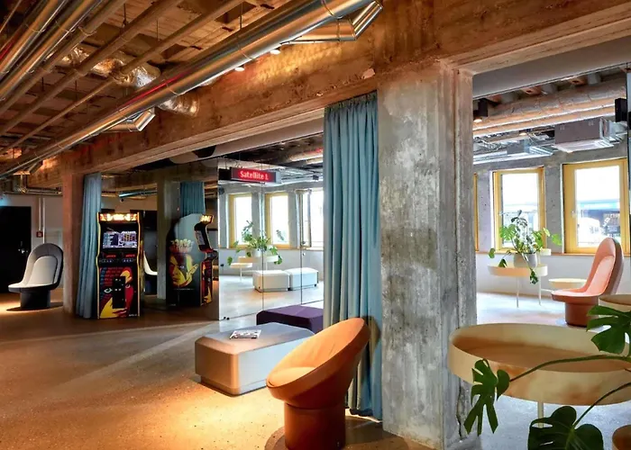 Hotels With Four Stars 25Hours The Circle