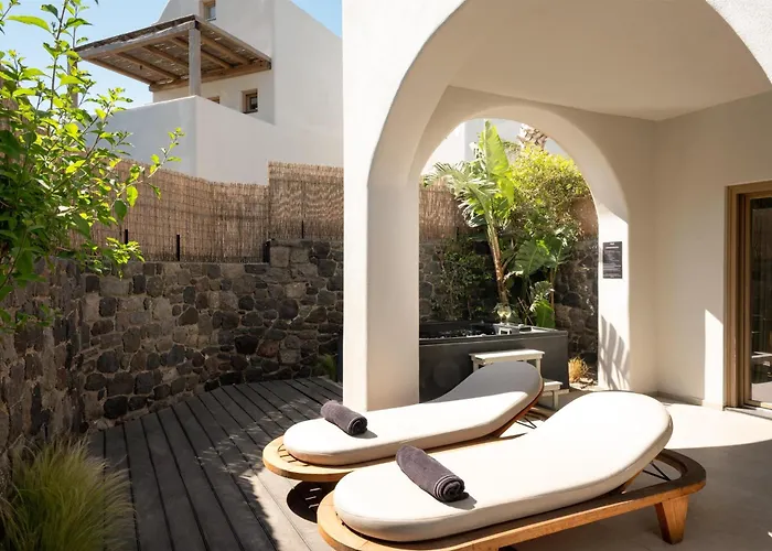 Radisson Blu Zaffron Resort, Santorini (Adults Only)
