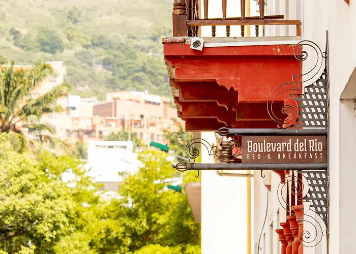 Boulevard Del Rio