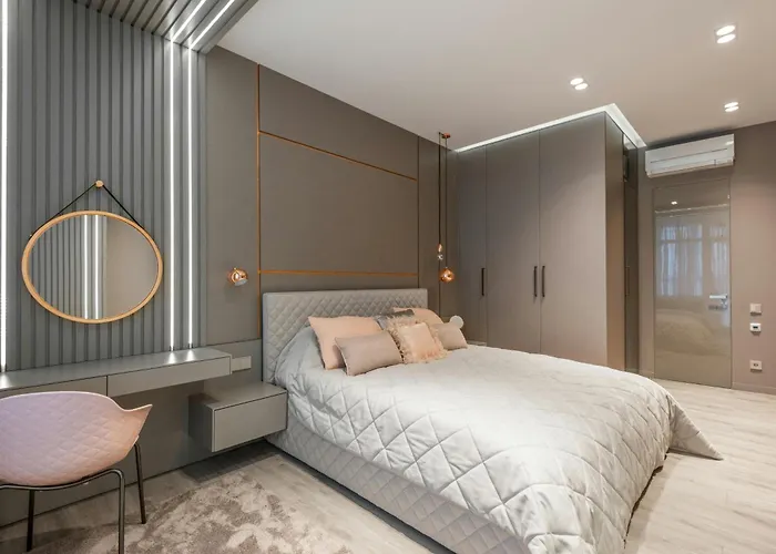Hotel The Pacific Suites Near Igi Delhi Airport