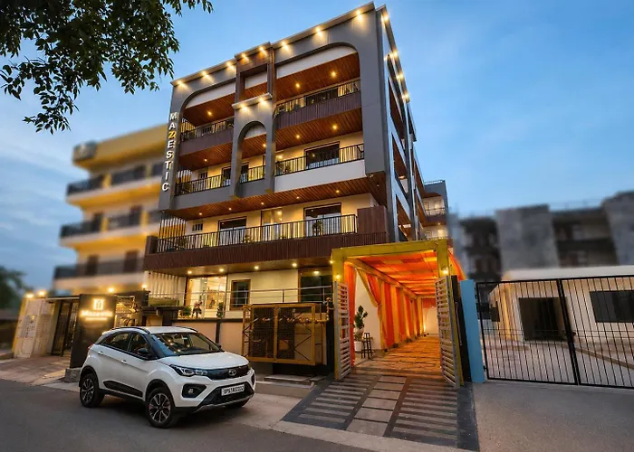 Mazestic Bay Hotel & Banquet
