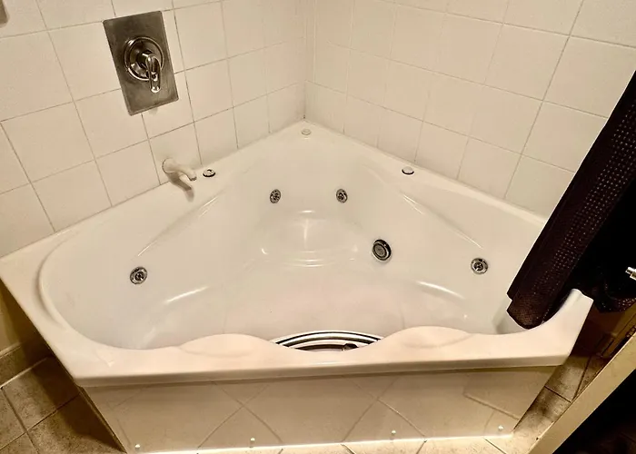 New Castle Motor Lodge