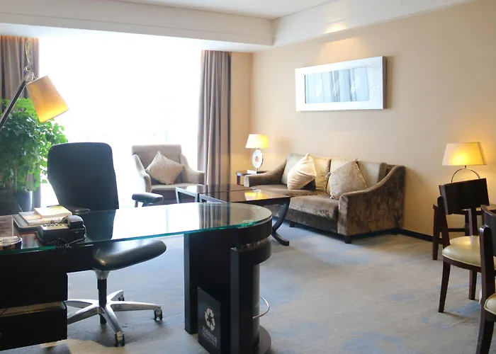 Qube -Close To Pudong International Airport And Disney Land