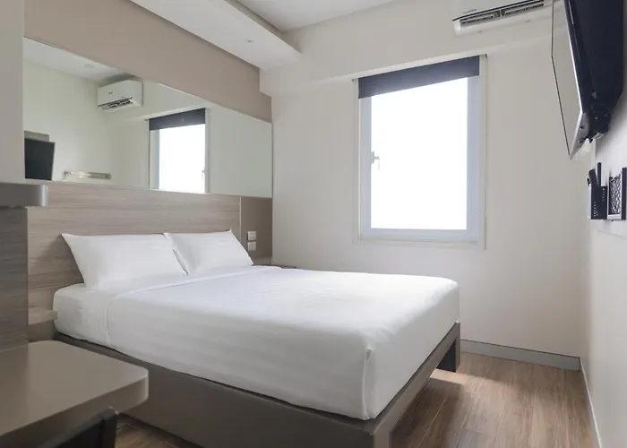 Family Friendly Hotels Red Planet Cubao Aurora Boulevard