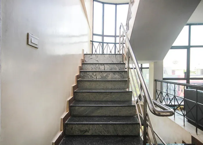 Hotel O Lk Residency