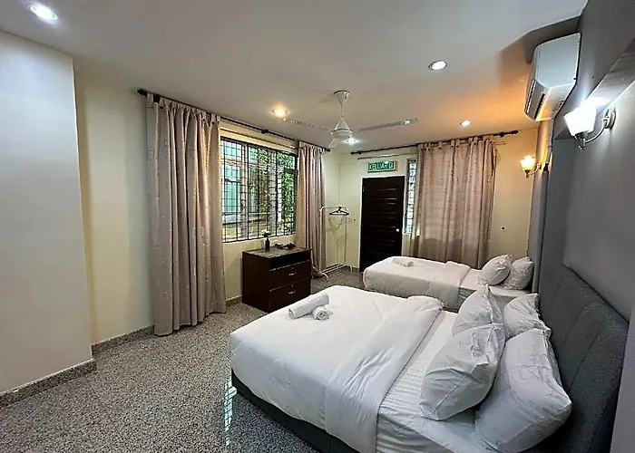 Spacious Air Terjun Semi-D 7Br 21Pax