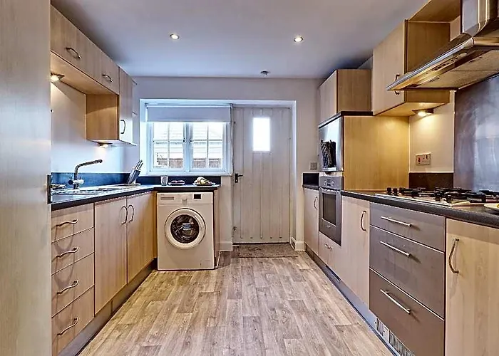 Hythe Hill Home