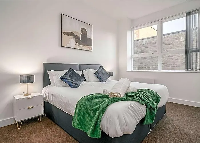 Wellington Street 2 Bed