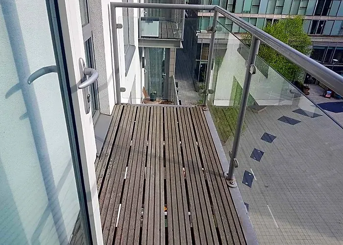 Dazzon Contemporary Apartments