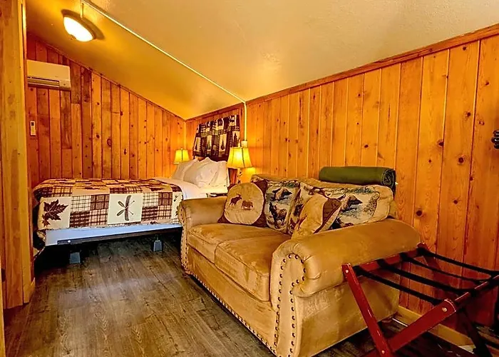 Yellowstone'S Treasure Cabins