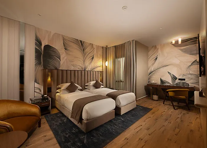 Hotel Supreme