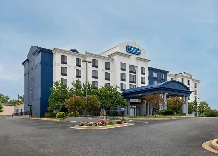 Family Friendly Hotels City Express By Marriott Washington, Dc Northeast