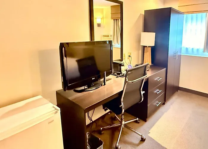 Sleep Inn & Suites Niantic North
