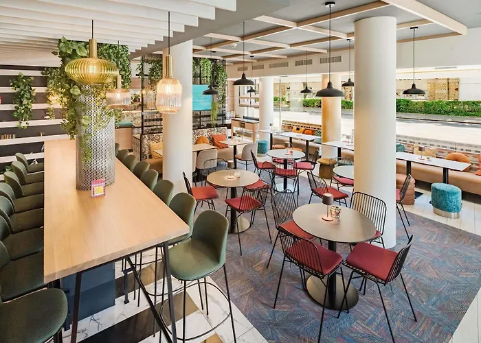 Hotels with pool Ibis Styles Wien City
