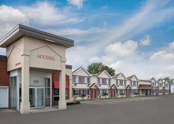Travelodge By Wyndham Drummondville