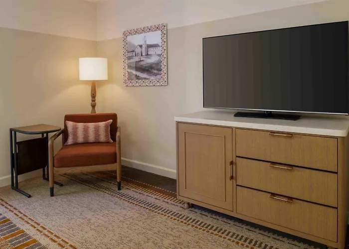 Chaminade Resort & Spa