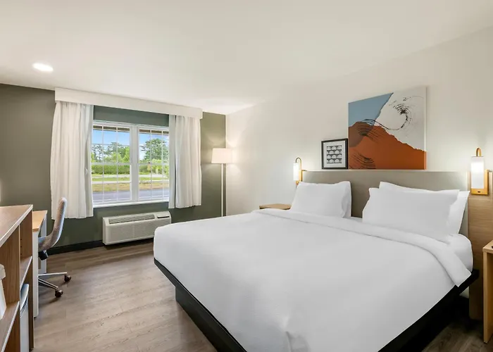 Spark By Hilton Freeport