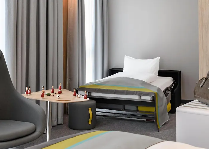 3 SterneHotel Holiday Inn Express - Regensburg By Ihg