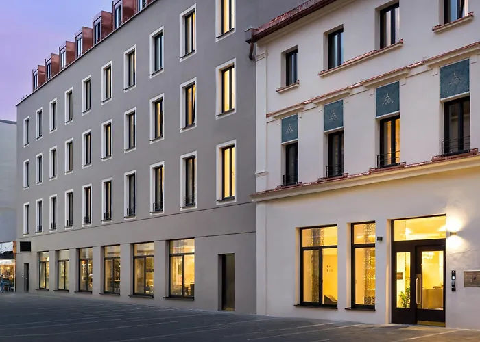Elaya Regensburg City Center