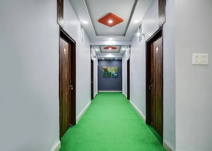 Hotel O Super Corridor