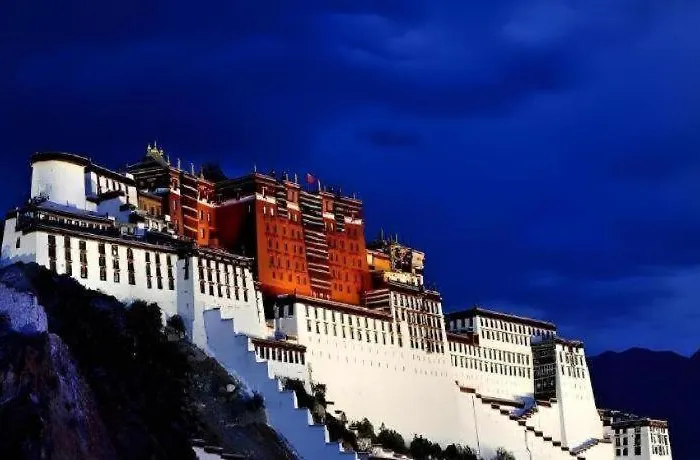 Lavande Hotels Lhasa Municipal Government Tibet University