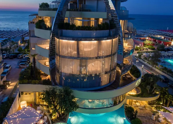 Hotel Waldorf- Premier Resort