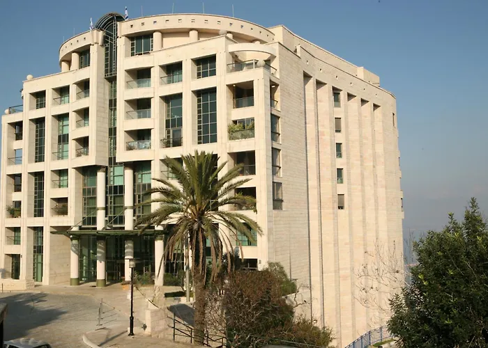 Hot Tub in Room Crowne Plaza Haifa By Ihg