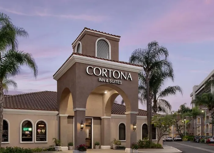 Cortona Inn And Suites Anaheim Resort