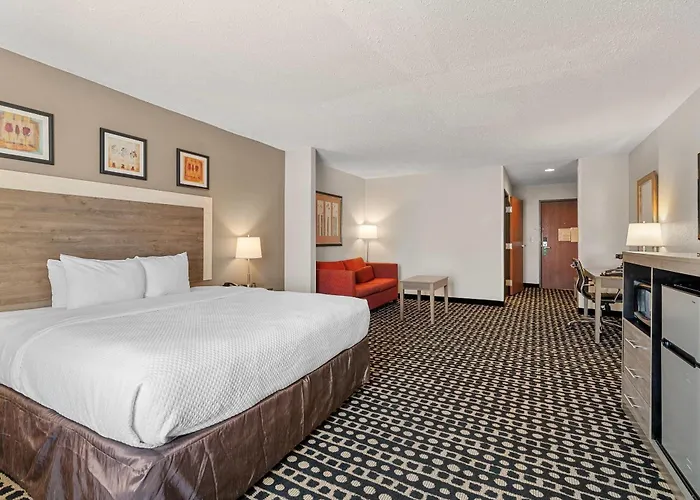 Quality Suites Stratford