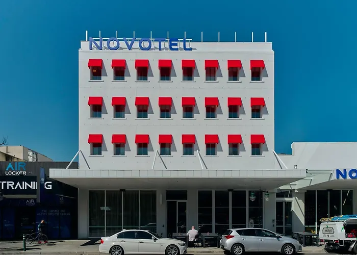World Casino hotels Saint Kilda Beach