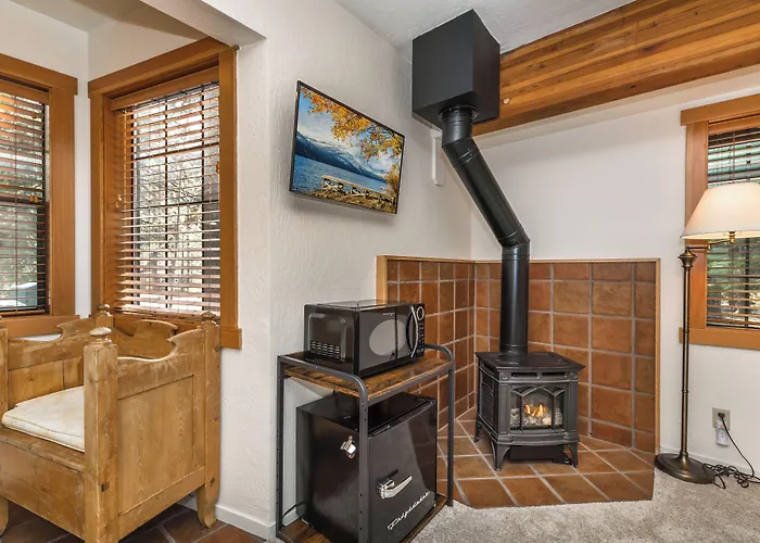 Donner Lake Inn