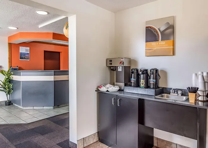 Motel 6 Downtown