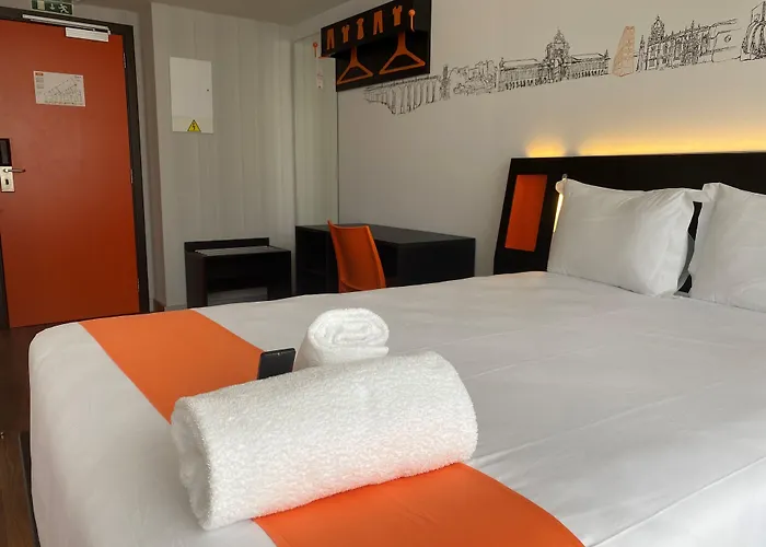 Easyhotel