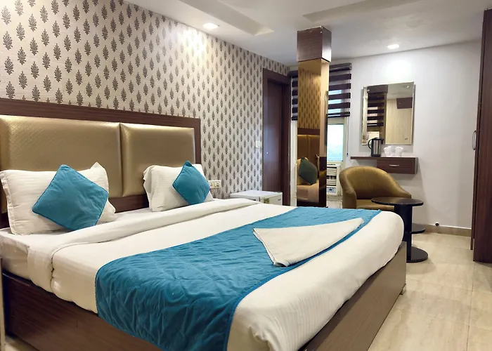 Hotel Pawan Plaza - Near Blk And Ganga Ram Hospital - Karol Bagh