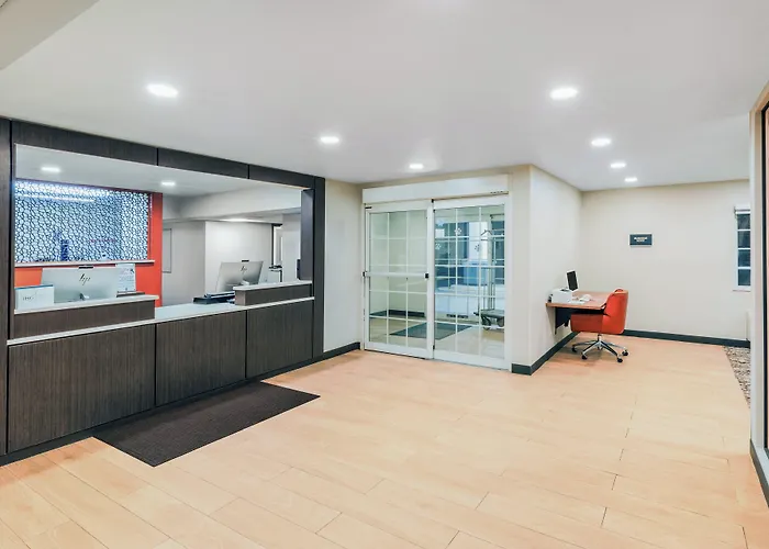 Candlewood Suites - West By Ihg