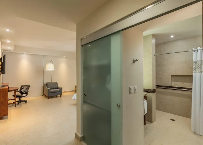 Hampton Inn&Suites by Hilton Los Cabos